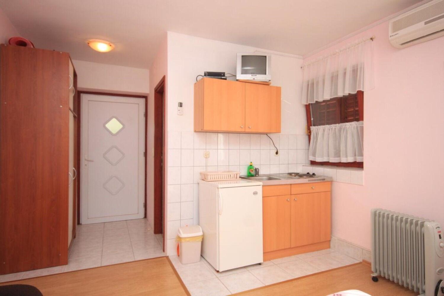 Apartments Nada - 100 M From Beach Kali Exterior photo